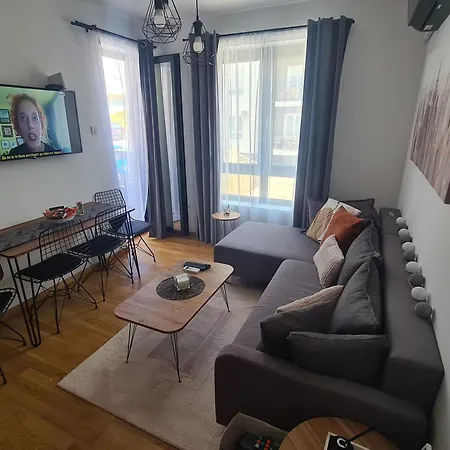 Iskra Sparkle * Soko Banja